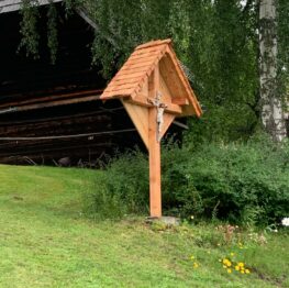 Schindeldeckerei - Holzkreuz