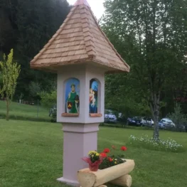 Marterl mit Schindeldach